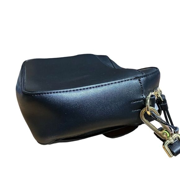 Calvin Klein‎ Bag WMNS Black Rossa Crossbody Faux Leather Gold Travel Luxury Zip - Picture 8 of 9